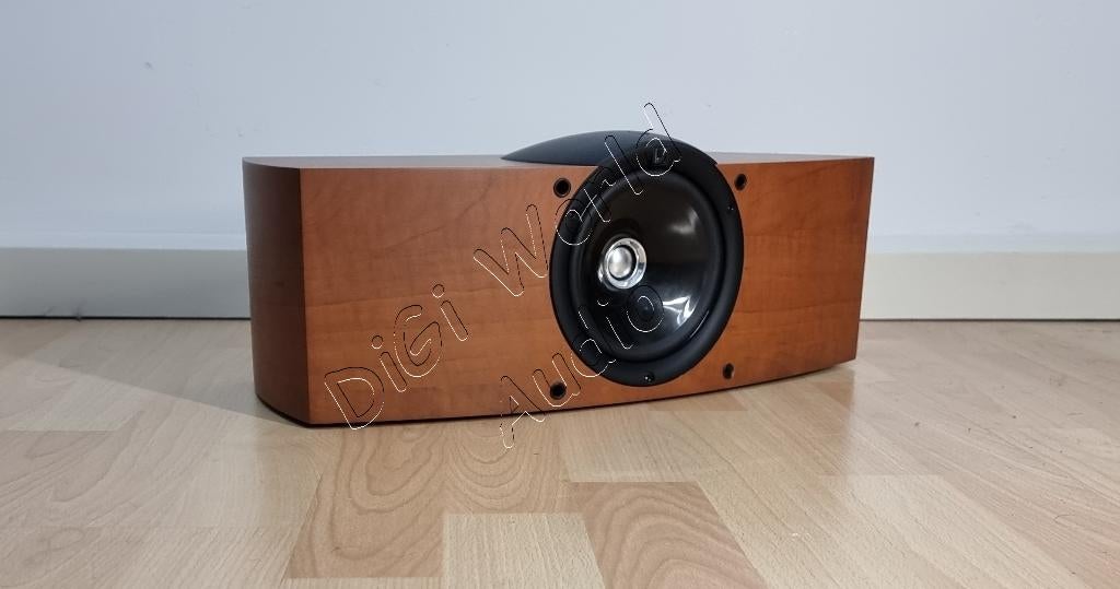 KEF Q6C dans la couleur unique du bois de cerisier, Enlèvement ou Envoi, 60 à 120 watts, Comme neuf, Haut-parleur central