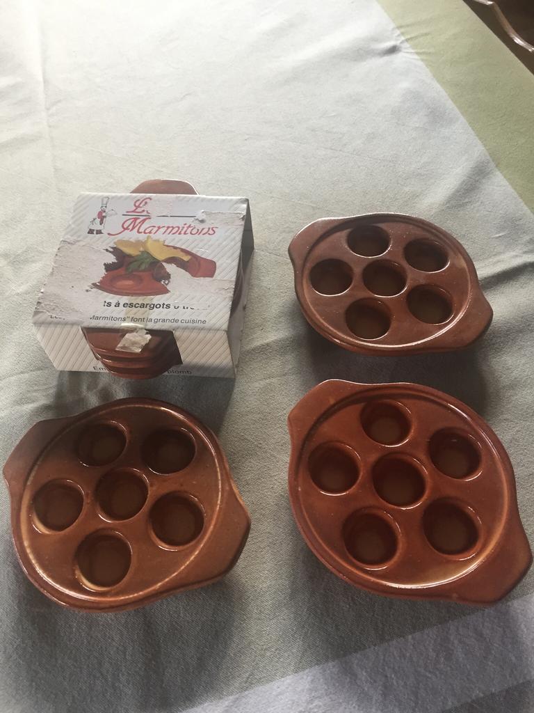 Assiettes Escargot, Enlèvement ou Envoi, Comme neuf