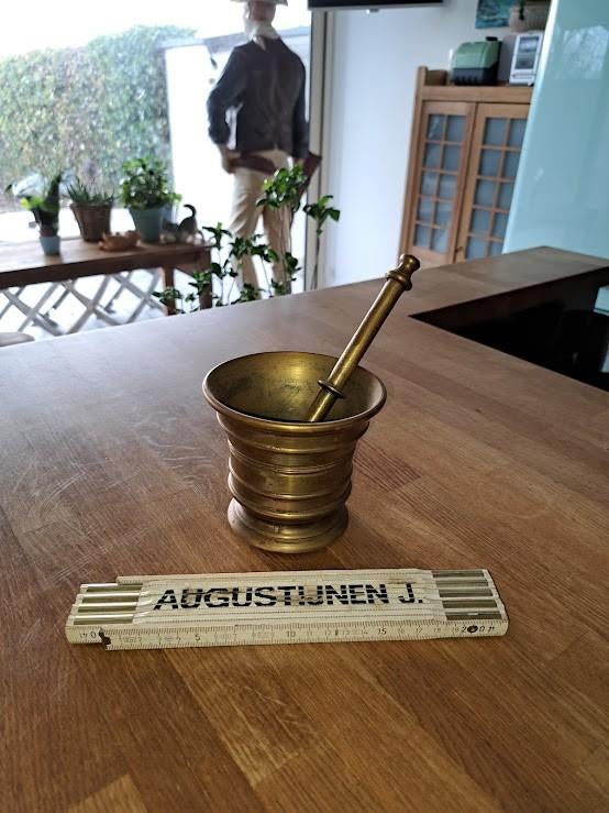 Antieke vijzel en stamper in brons, Antiek en Kunst, Ophalen, Brons