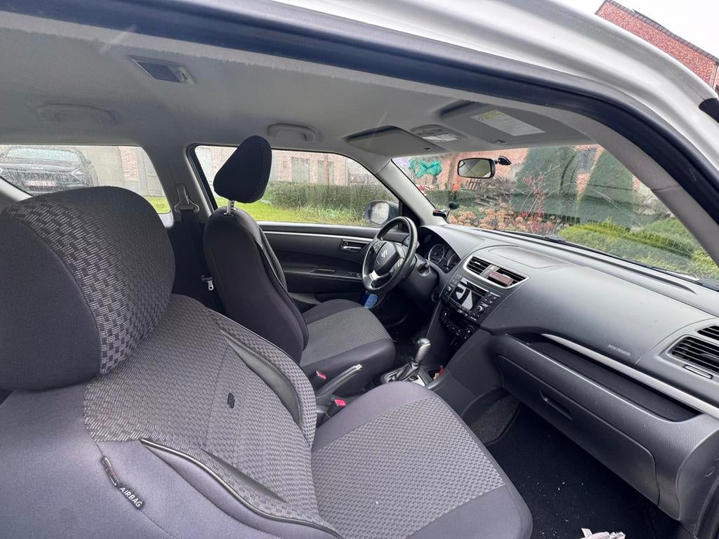 Suzuki swift van 2011, Auto's, Automaat, Stof, 5 zetels, Grijs