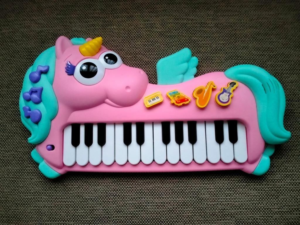 Speelse piano, Ophalen of Verzenden, Zo goed als nieuw