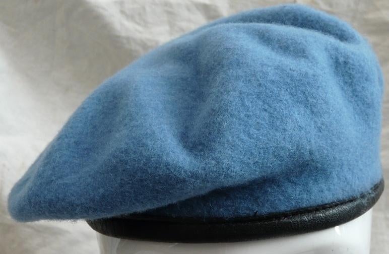 Baret Beret, UN/VN Vredesmacht, UNPROFOR, maat 57, 2000s.(4), Enlèvement ou Envoi, Armée de terre, Casque ou Béret