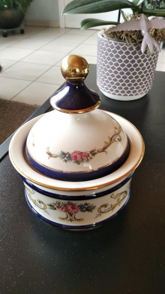 Bonbonnière oud Florentijns Porcelein, Antiek en Kunst, Ophalen of Verzenden