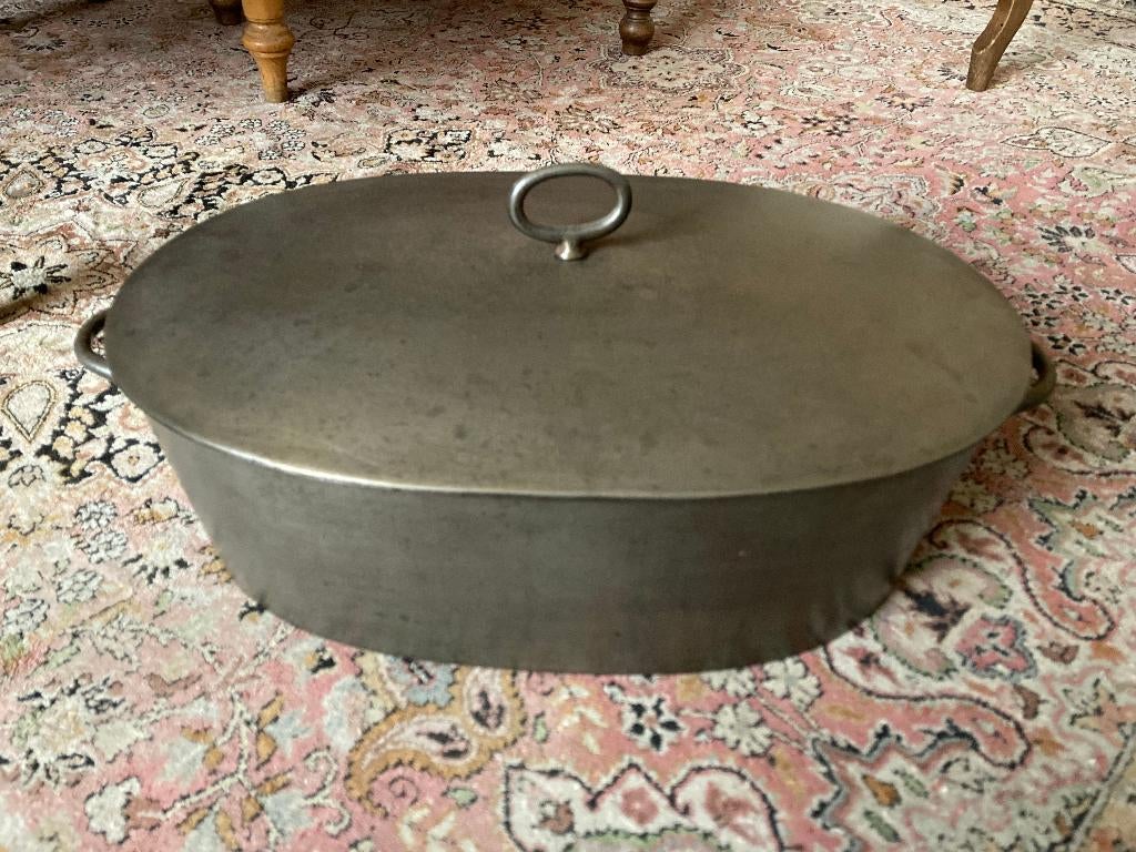 Grande cocotte ancienne en fonte, Enlèvement, Utilisé, Fonte