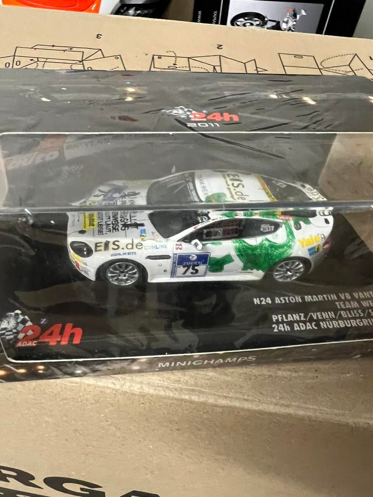 Aston Martin V8 Vantage N24 1/43 minichamps, Hobby en Vrije tijd, Modelauto's | 1:18, Nieuw, Autoart, Ophalen of Verzenden