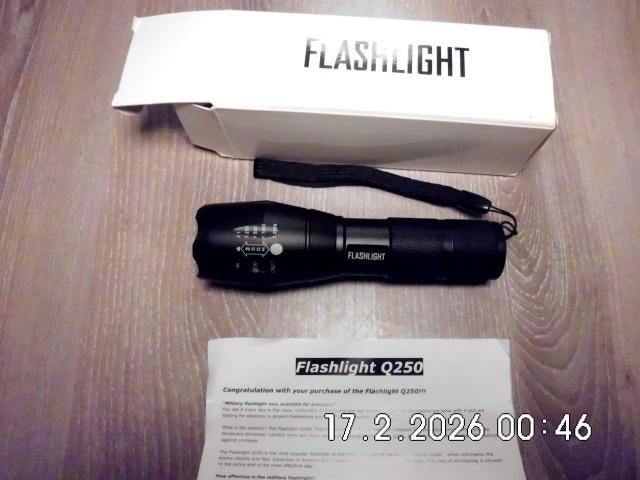 FLASH LIGHT ZAKLAMP  Q 250, Caravans en Kamperen, Zaklampen, Ophalen, Nieuw, Batterij