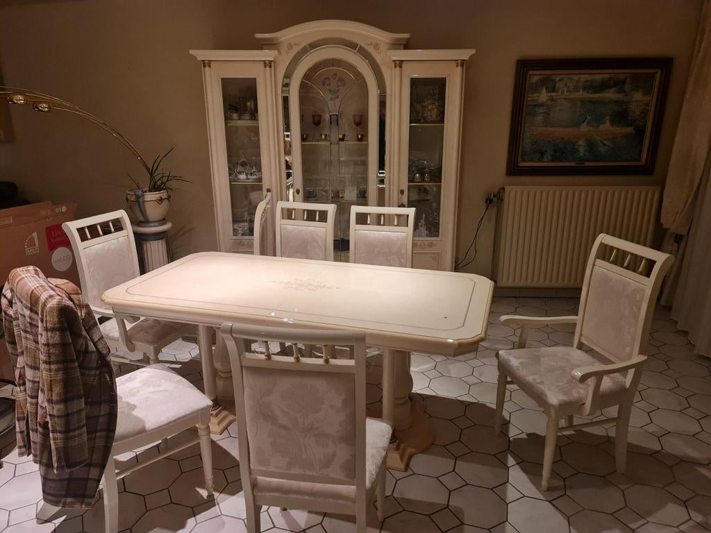 Complete eetkamer, italiaanse stijl, Ophalen, Zo goed als nieuw, Italiaanse, 6 tot 8 stoelen