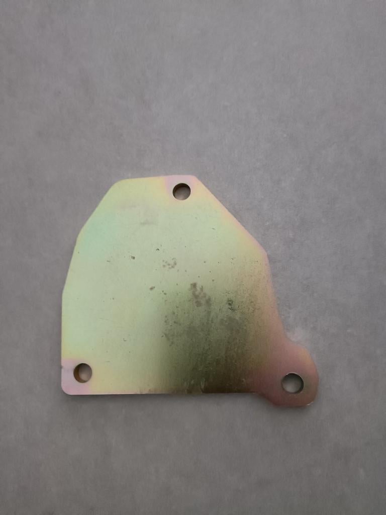 Rx7 air control valve block off plate, Enlèvement