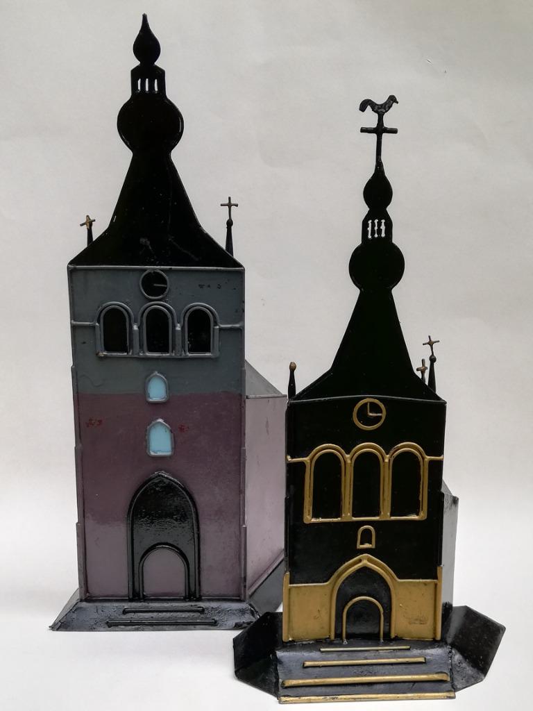 Mooi lot van 2 modellen van kerktorens in metaal - Aarschot, Ophalen of Verzenden