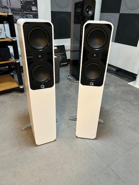 Q acoustics 5040 wit (ex demo 5j garantie), Audio, Tv en Foto, Luidsprekerboxen, Overige merken, Nieuw, Ophalen of Verzenden, 120 watt of meer