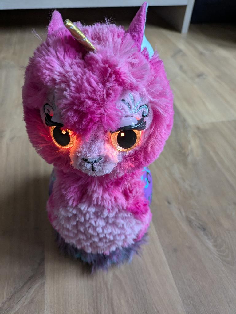 Hatchimals WOW Llamacorn, Enlèvement