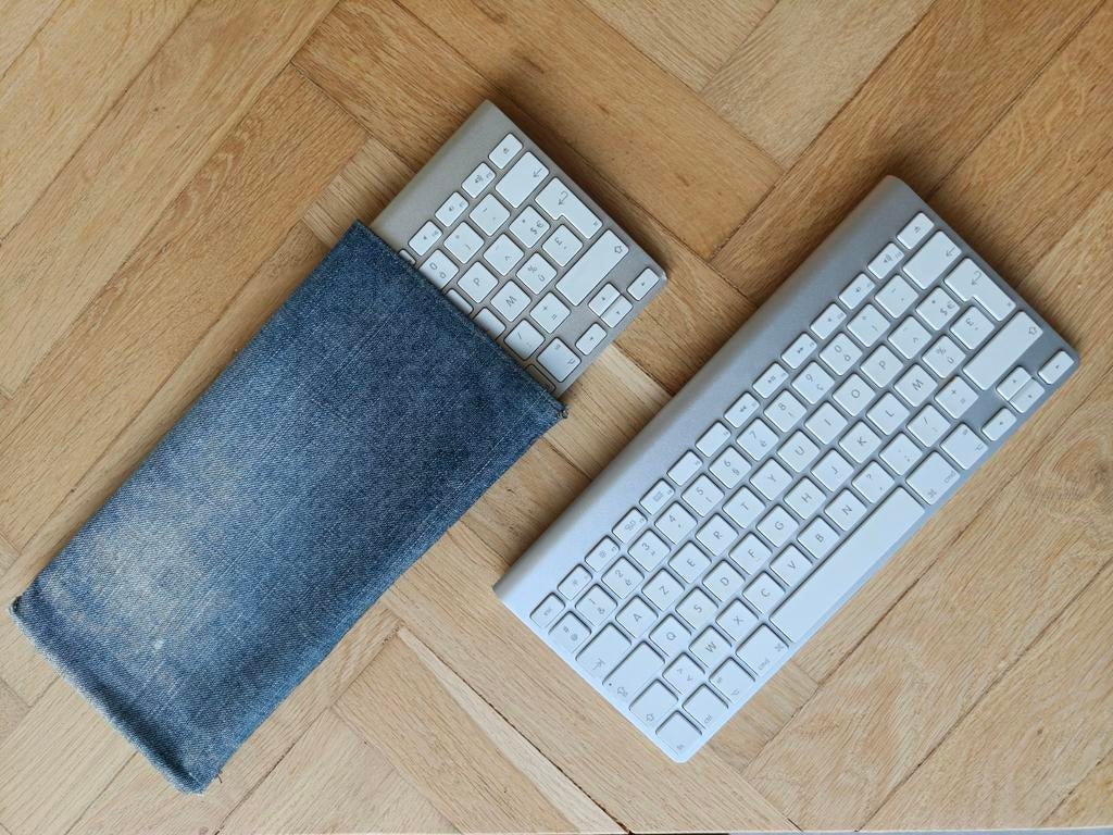 Apple wireless keyboards 2stuks, Computers en Software, Toetsenborden, Zo goed als nieuw, Ophalen of Verzenden