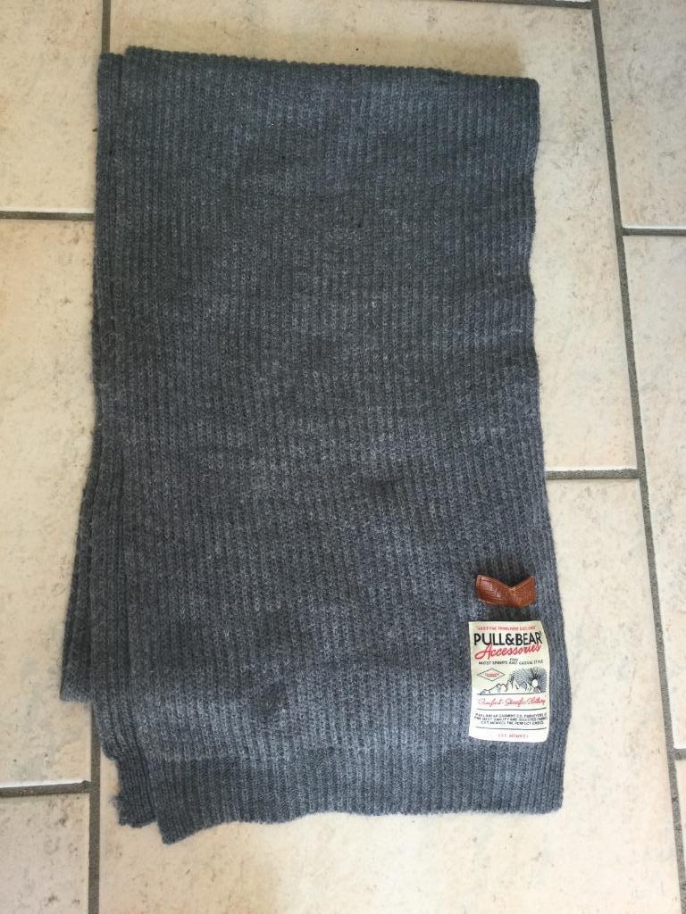 ECHARPE"PULL&BEAR"ACCESSORIES/WINTER COLLECTION, Enlèvement ou Envoi, Autres tailles, Écharpe, Porté