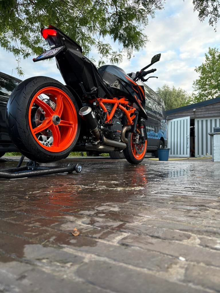 Ktm super duke 1290 R, Motoren, 2 cilinders, Handvatverwarming, Motorrijbewijs A, Particulier