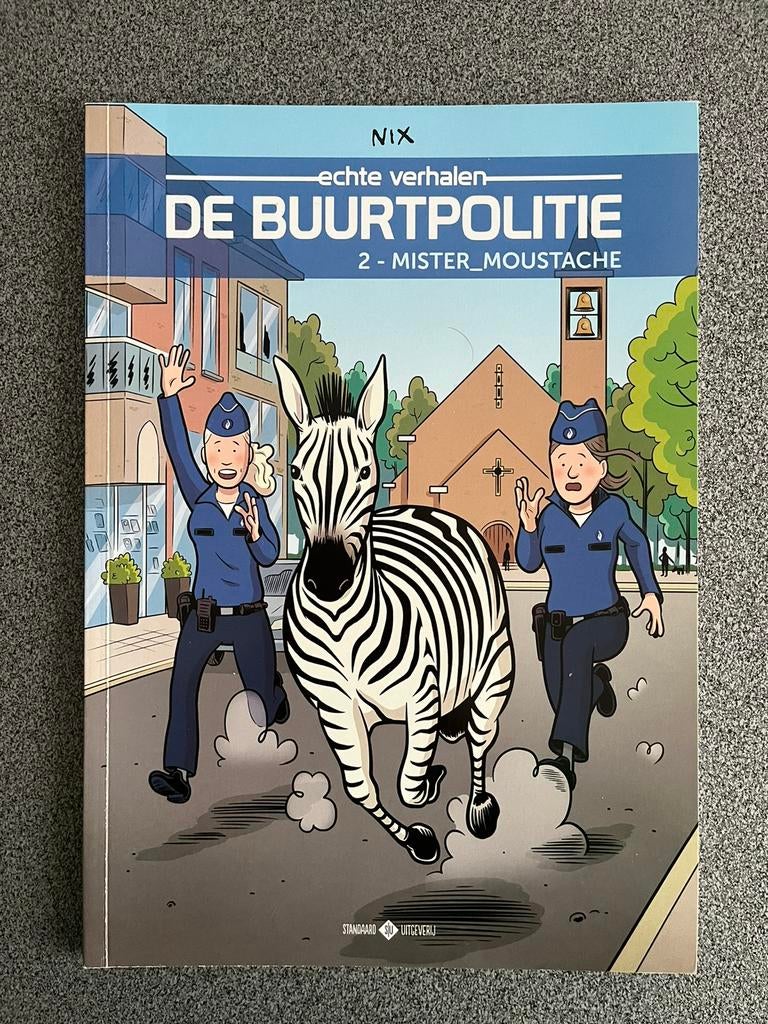 Strip De Buurtpolitie nr 2 - Mister Moustache, Enlèvement ou Envoi, Une BD, Comme neuf, Nix
