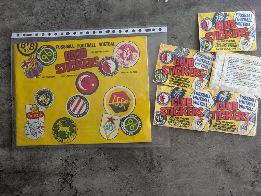 CLUBS DE FOOTBALL MONTY DU DÉBUT DES ANNÉES 70 RARES, fermés, Envoi, Comme neuf