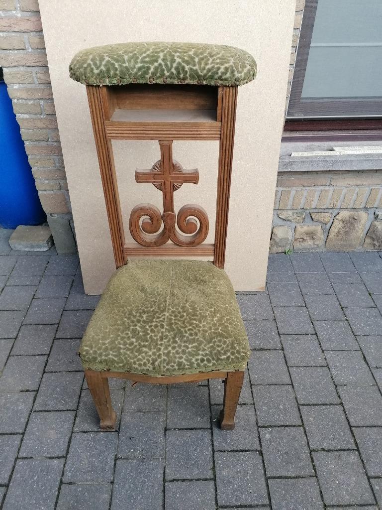 Antieke kerkstoel, Ophalen
