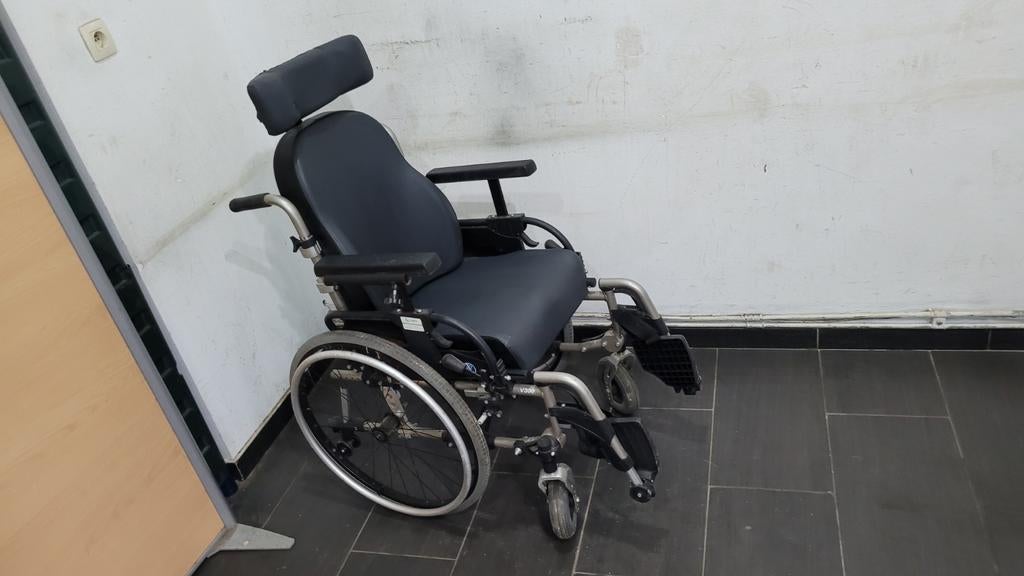 Vermeiren v300 verwijderbare rolstoel in perfecte staat av, Ophalen of Verzenden, Zo goed als nieuw