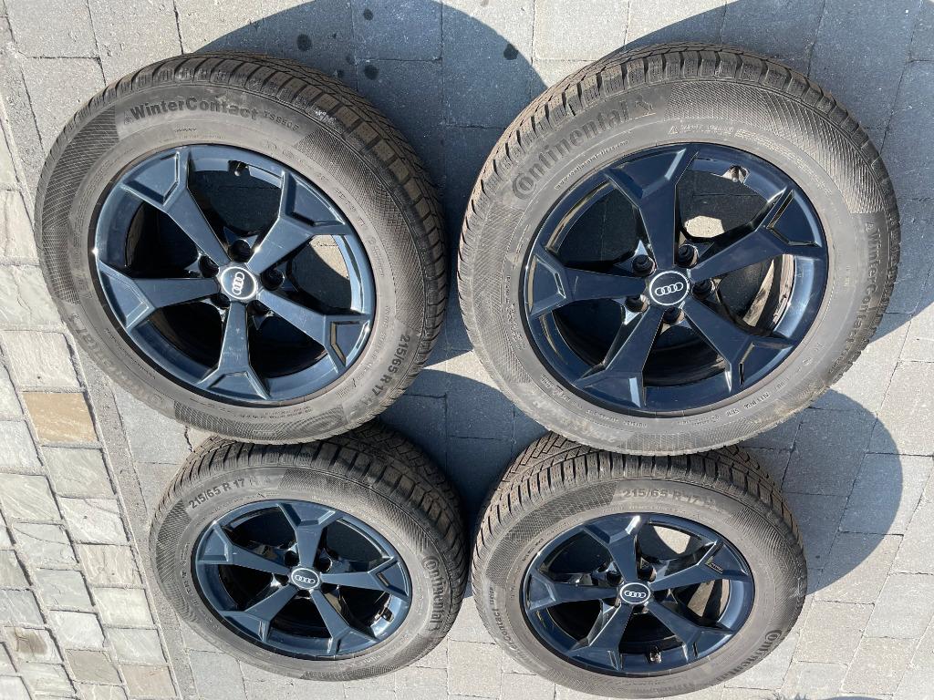 Jantes Audi - pneus neige 215-65R17, Autos : Pièces & Accessoires, Véhicule de tourisme, Enlèvement, Utilisé, Pneus hiver