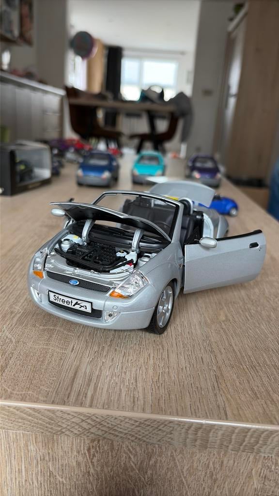 Ford street ka welly 1:18, Hobby & Loisirs créatifs, Voitures miniatures | 1:18, Enlèvement, Comme neuf, Welly