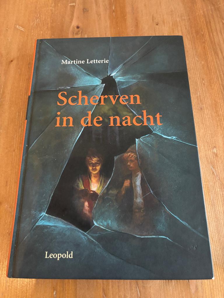 Scherven in de nacht ( Martine Letterie ) 10+, Ophalen of Verzenden, Zo goed als nieuw, Martine Letterie