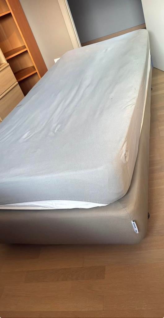 1 persoonsbed + matras, Ophalen, Zo goed als nieuw