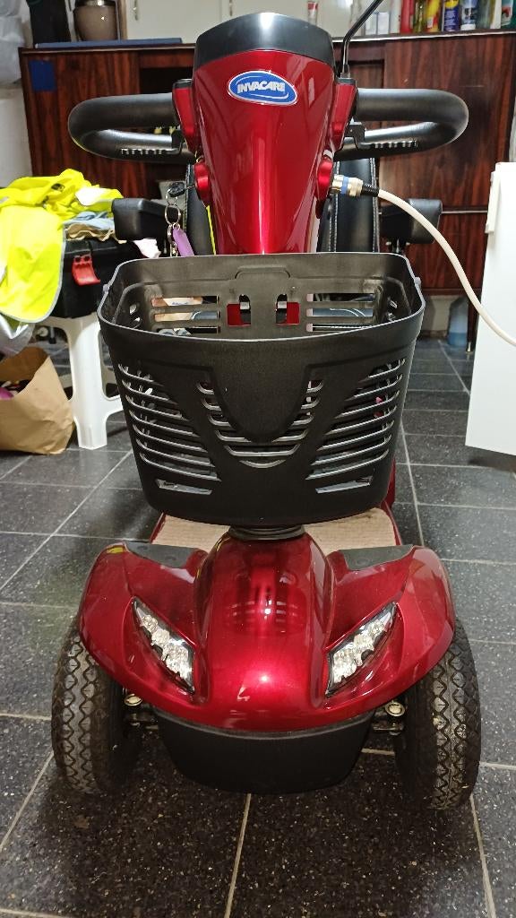 Scootmobiel invacare Leo, Ophalen, 36 t/m 45 km, 11 t/m 15 km/u, Invacare