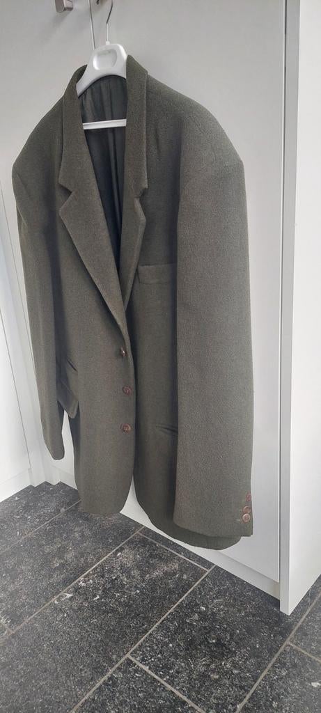 Veste kaki hiver costume homme, Enlèvement, Porté