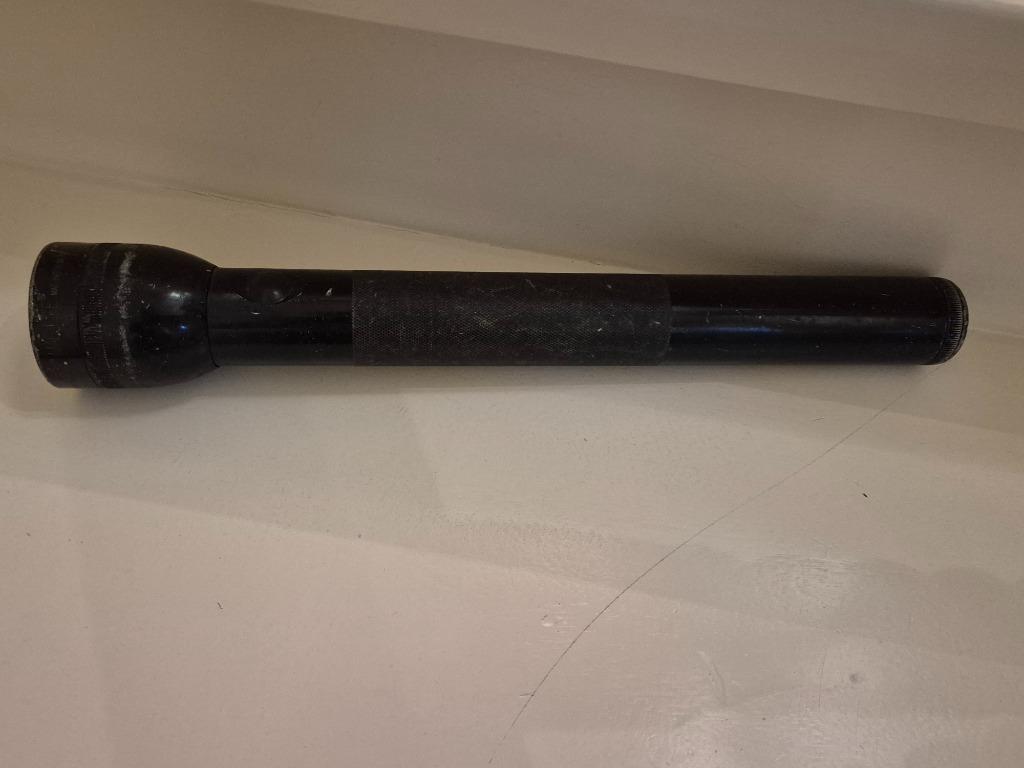 Lampe torche MagLite, Enlèvement, Utilisé, Accumulateur