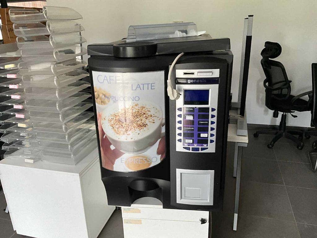 Genesis Koffiemachine, Elektronische apparatuur, Gebruikt, Gemalen koffie, 10 kopjes of meer, Koffiemachine