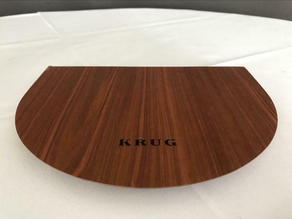 Houten serveerblad KRUG voor Butler service, Huis en Inrichting, Ophalen of Verzenden, Gebruikt