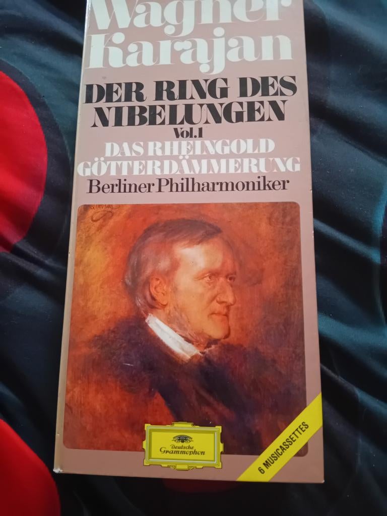 Cassettes audios Puccini Tosca, Enlèvement ou Envoi, Originale, Avec boîte de rangement, étagère ou coffret, Classique