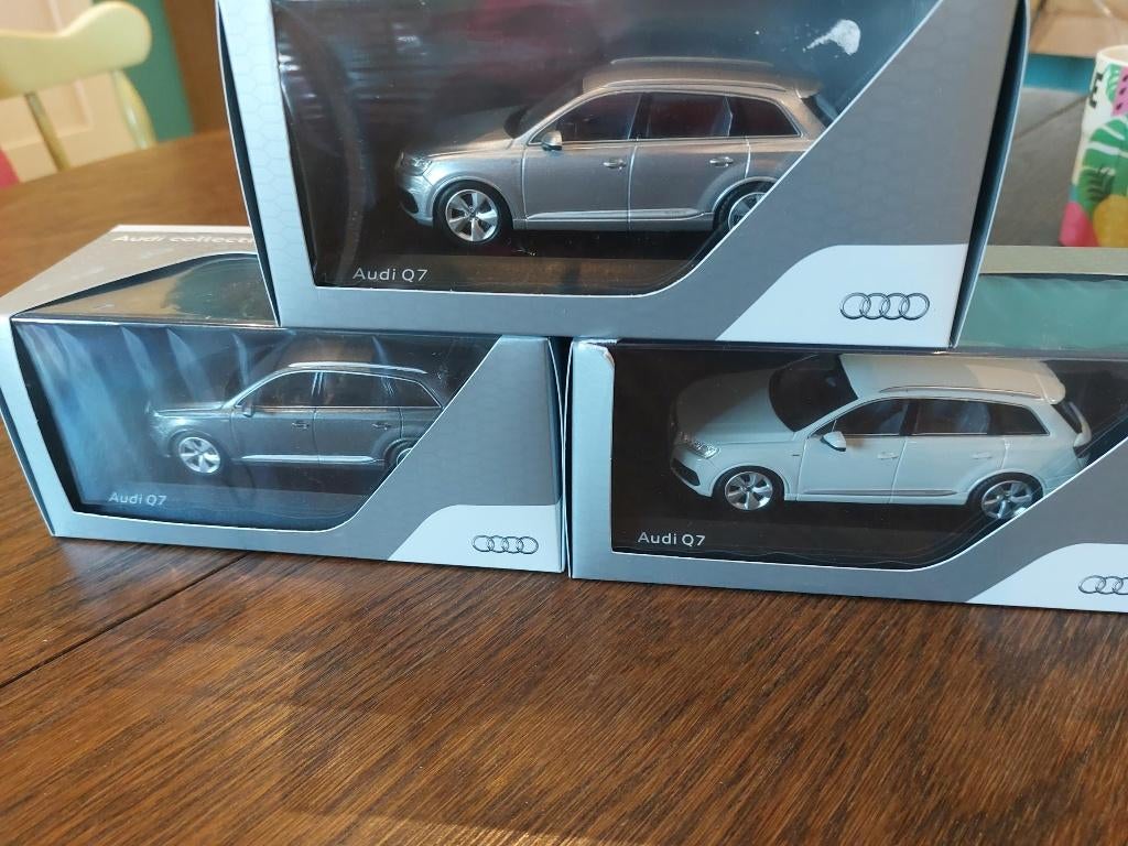 AUDI Q7 1/43 - 25 eur pièce, Enlèvement ou Envoi, Neuf, Voiture