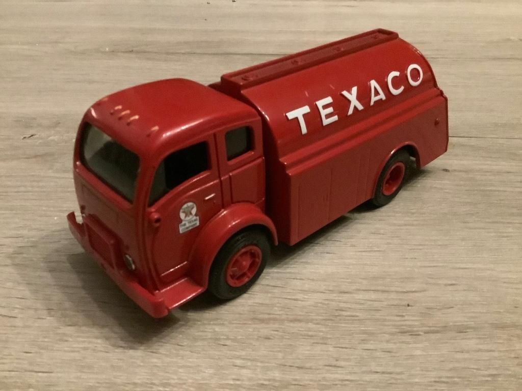 Camion tirelire Texaco miniature (échelle 1/32), Hobby & Loisirs créatifs, Enlèvement ou Envoi, Comme neuf, Bus ou Camion