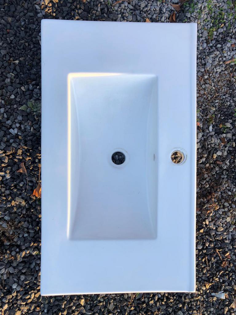 Evier de salle de bain, Enlèvement