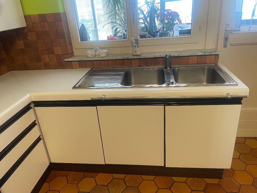 cuisine equipée, Sans poignée, Enlèvement, Utilisé, Blanc
