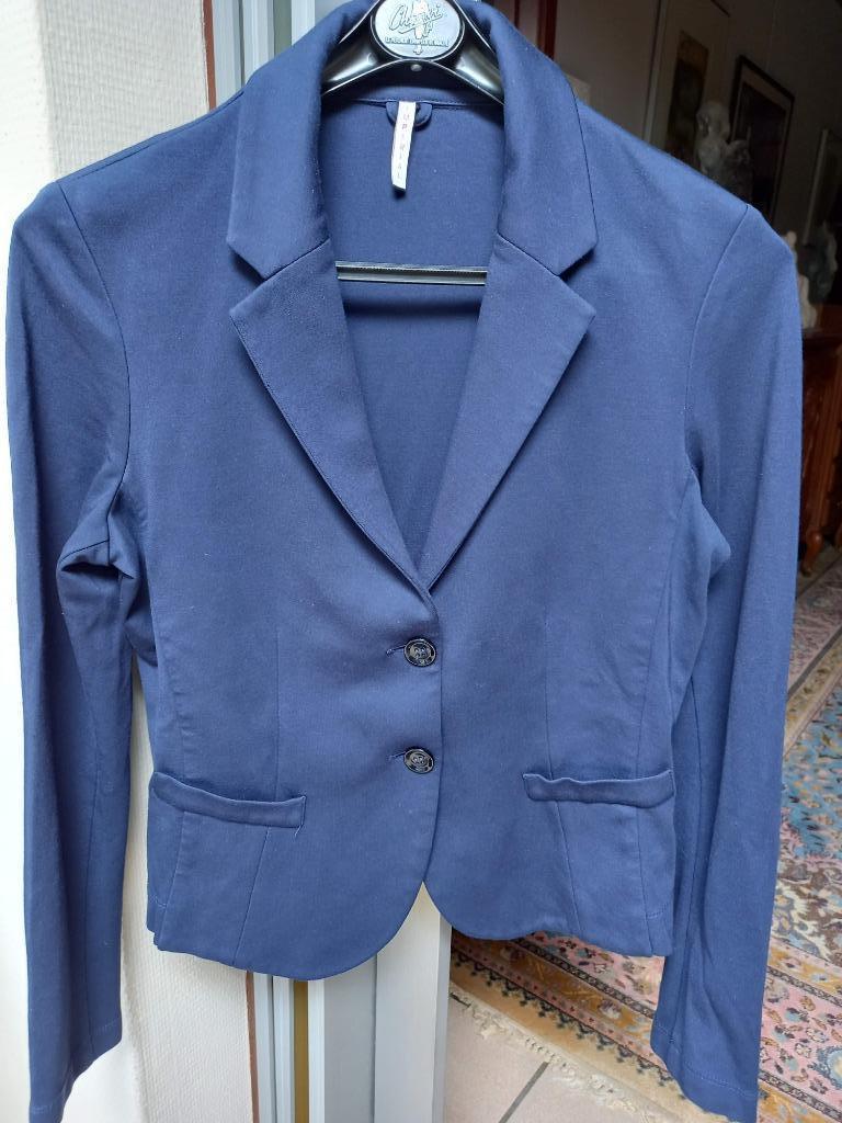 Sportief donkerblauw vestje maat 40-42 merk Imperial  10 eur, Vêtements | Femmes, Taille 38/40 (M), Enlèvement ou Envoi, Comme neuf