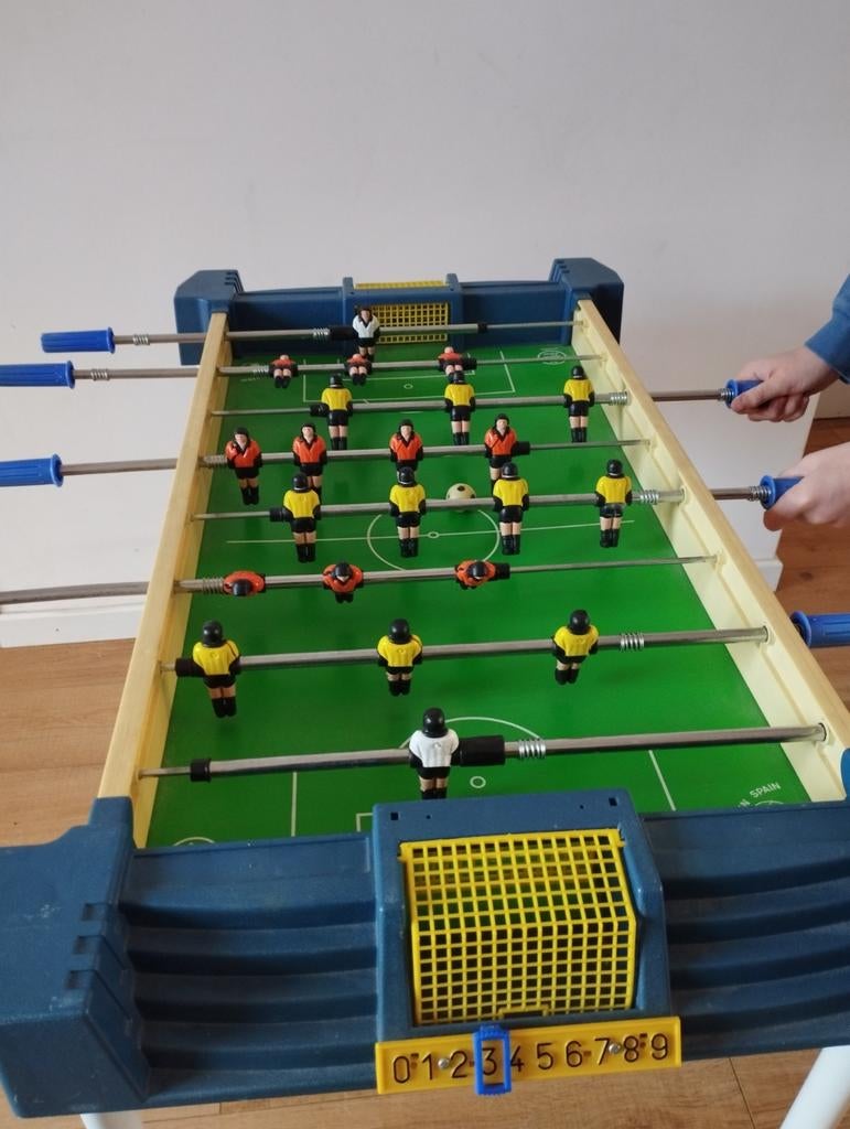 Kickertafel voor kinderen, Ophalen