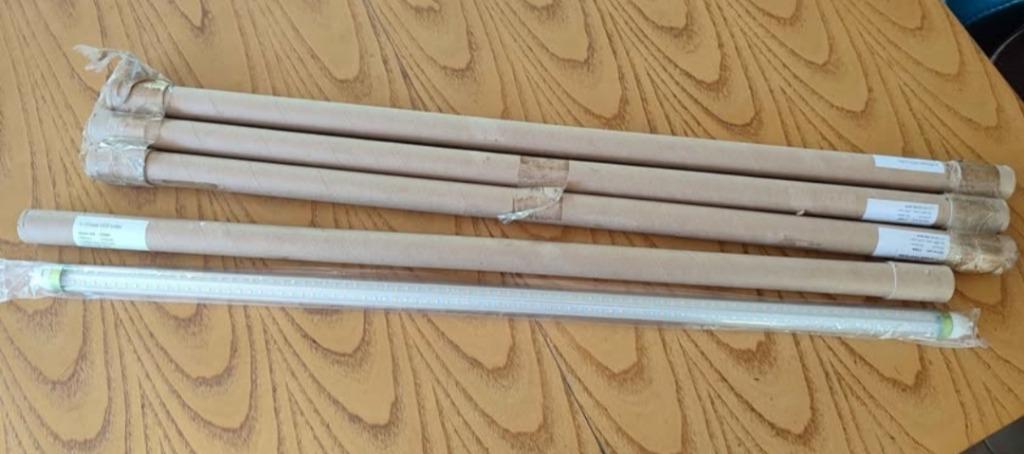 Lot de 4 tubes LED en forme V output 16Watts, Enlèvement, Neuf, Autres types