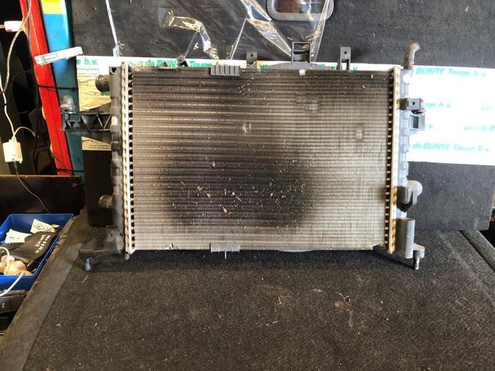 Radiateur d'un Opel Corsa, Autos : Pièces & Accessoires, Enlèvement ou Envoi, 3 mois de garantie, Utilisé, Opel