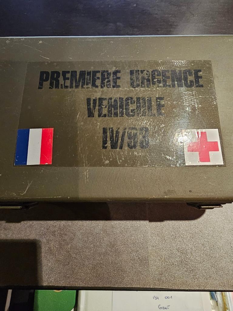 Boîte de secours armée Francaise, Collections, Enlèvement ou Envoi, Armée de terre, Autres types