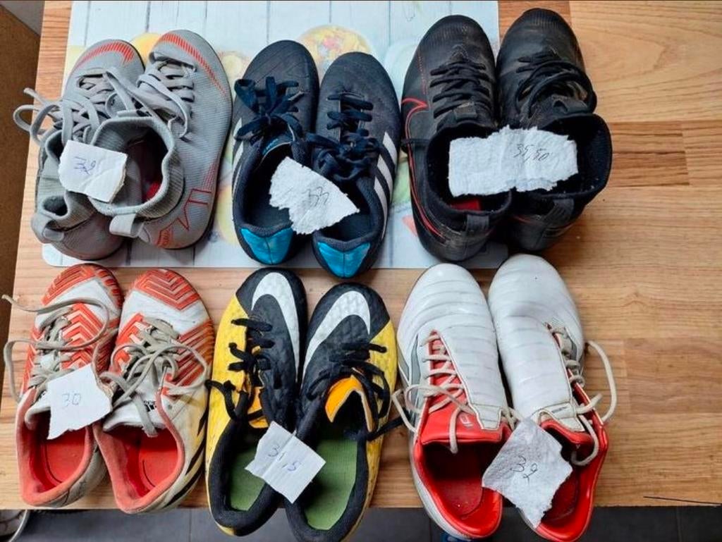 Set kleine voetbalschoenen voor kinderen, Sport en Fitness, Voetbal, Ophalen, Schoenen