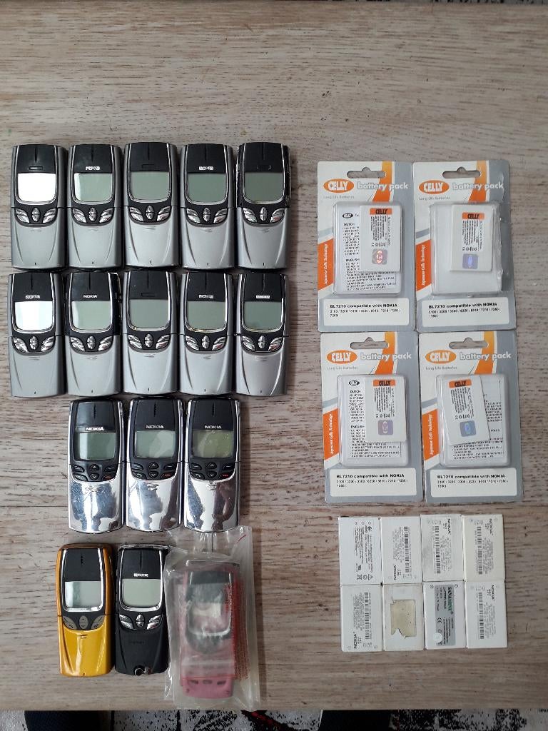 NOKIA 8850 - NOKIA 8810, Télécoms, Téléphonie mobile | Accessoires & Pièces, Enlèvement, Comme neuf, Autres types, Nokia