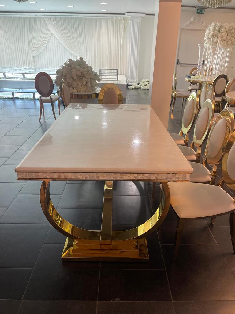 2 tables, Enlèvement, Utilisé