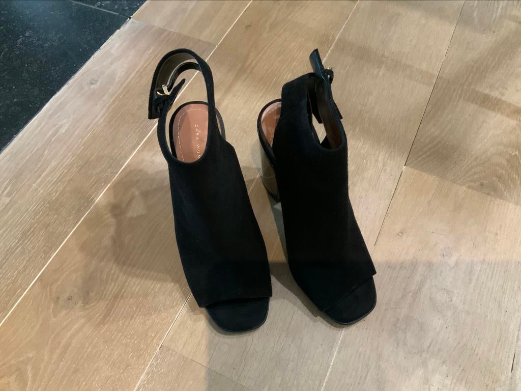 Chaussures talon Zara Woman pointure 37 noir, Enlèvement ou Envoi, Zara, Chaussures à haut talons, Comme neuf