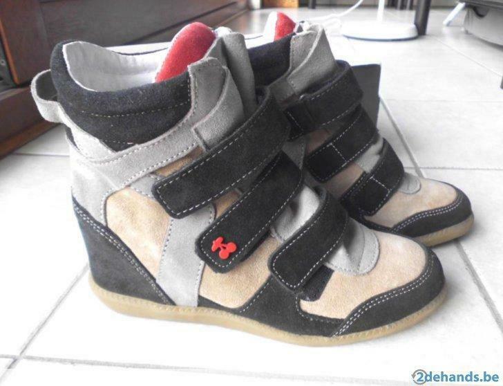À vendre bottes femme, Vêtements | Femmes, Chaussures, Comme neuf, Boots et Botinnes, Autres couleurs, Enlèvement