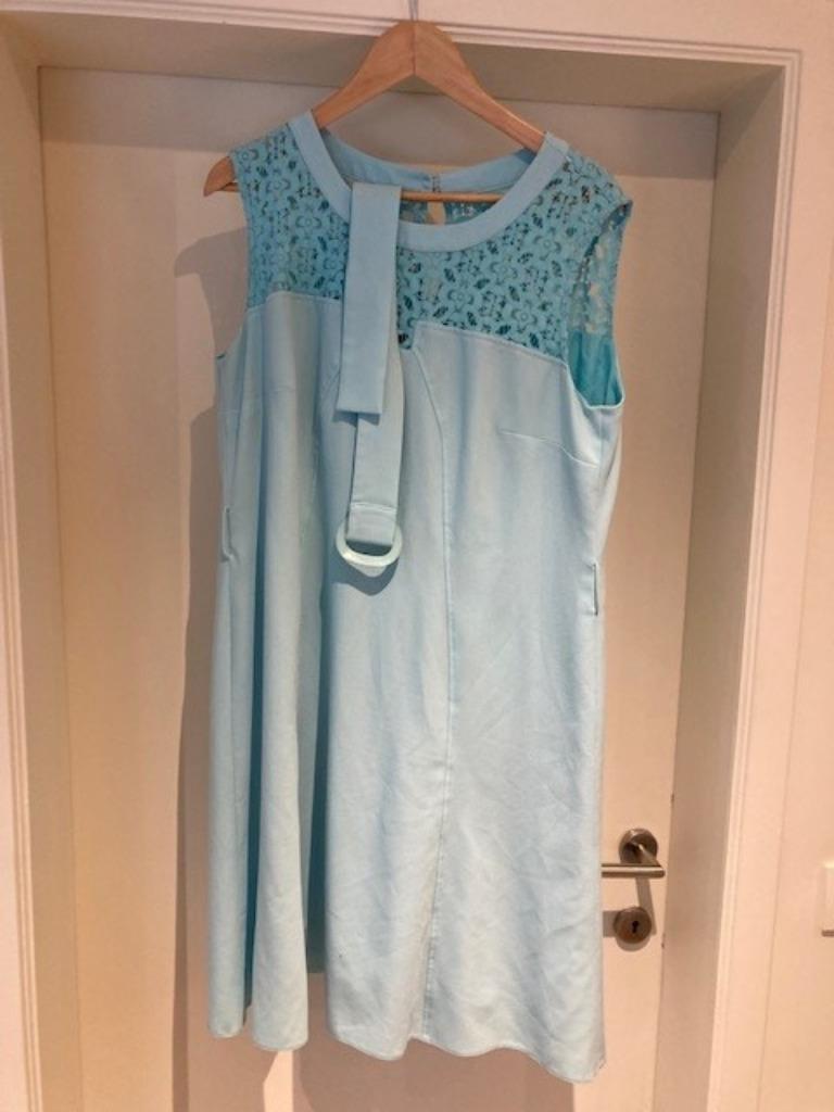 Marie Mero maat 46 gedragen maar in zeer goede staat, Kleding | Dames, Jurken, Gedragen, Maat 46/48 (XL) of groter, Blauw, Knielengte