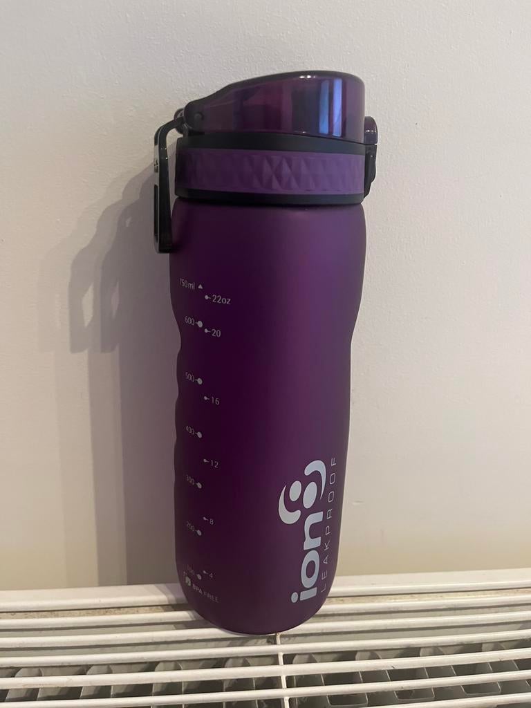 Paarse Ion 8 drinkfles, 750 ml, Ophalen of Verzenden, Zo goed als nieuw