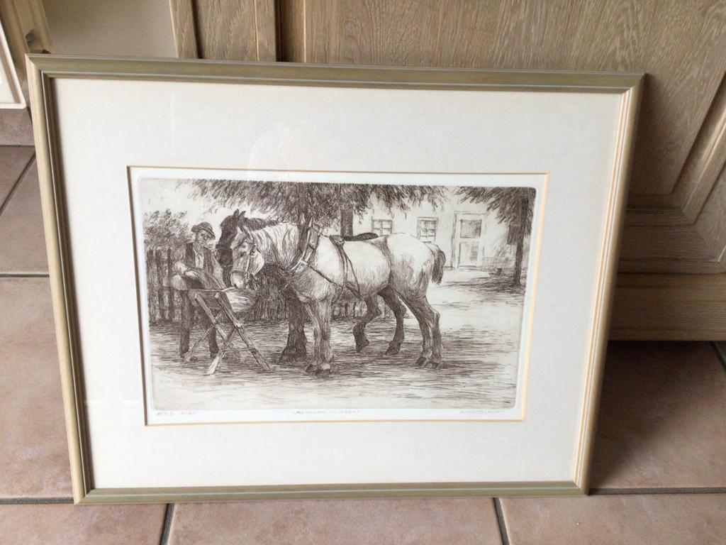 Ets in kader, paarden in rust, Ophalen