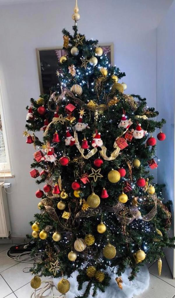 Sapin de noel 240cm comme sur la photo avec décorations, Enlèvement, Comme neuf